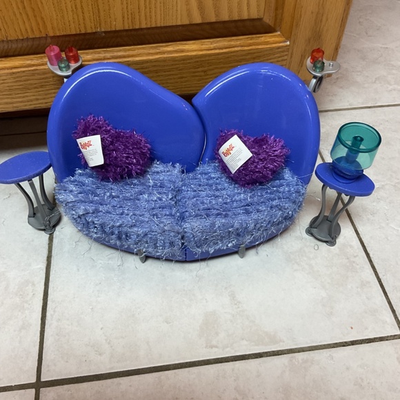 Bratz Funky Fashion Furniture Couch - Picture 6 of 7